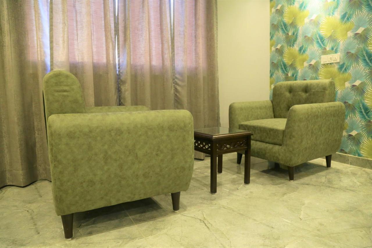 The Eleganza Hotel Jhājra Eksteriør billede