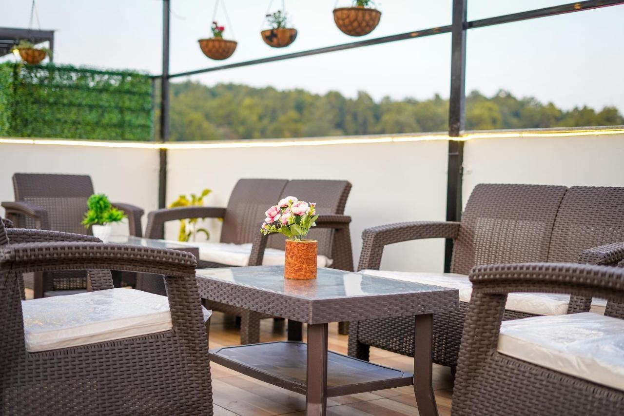 The Eleganza Hotel Jhājra Eksteriør billede