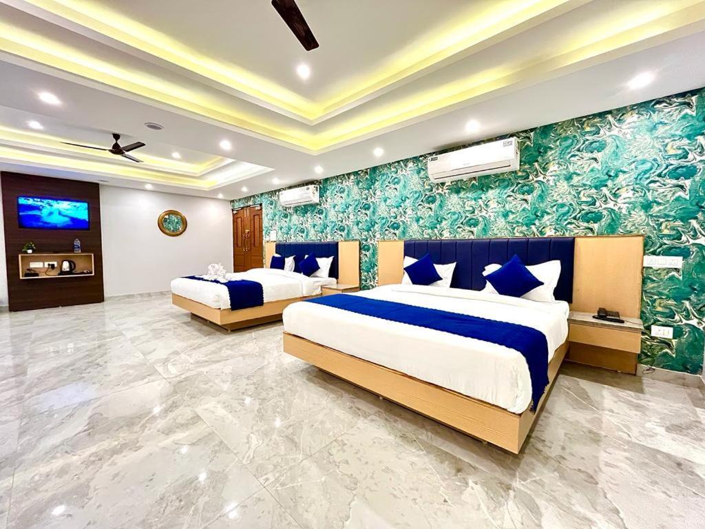 The Eleganza Hotel Jhājra Eksteriør billede